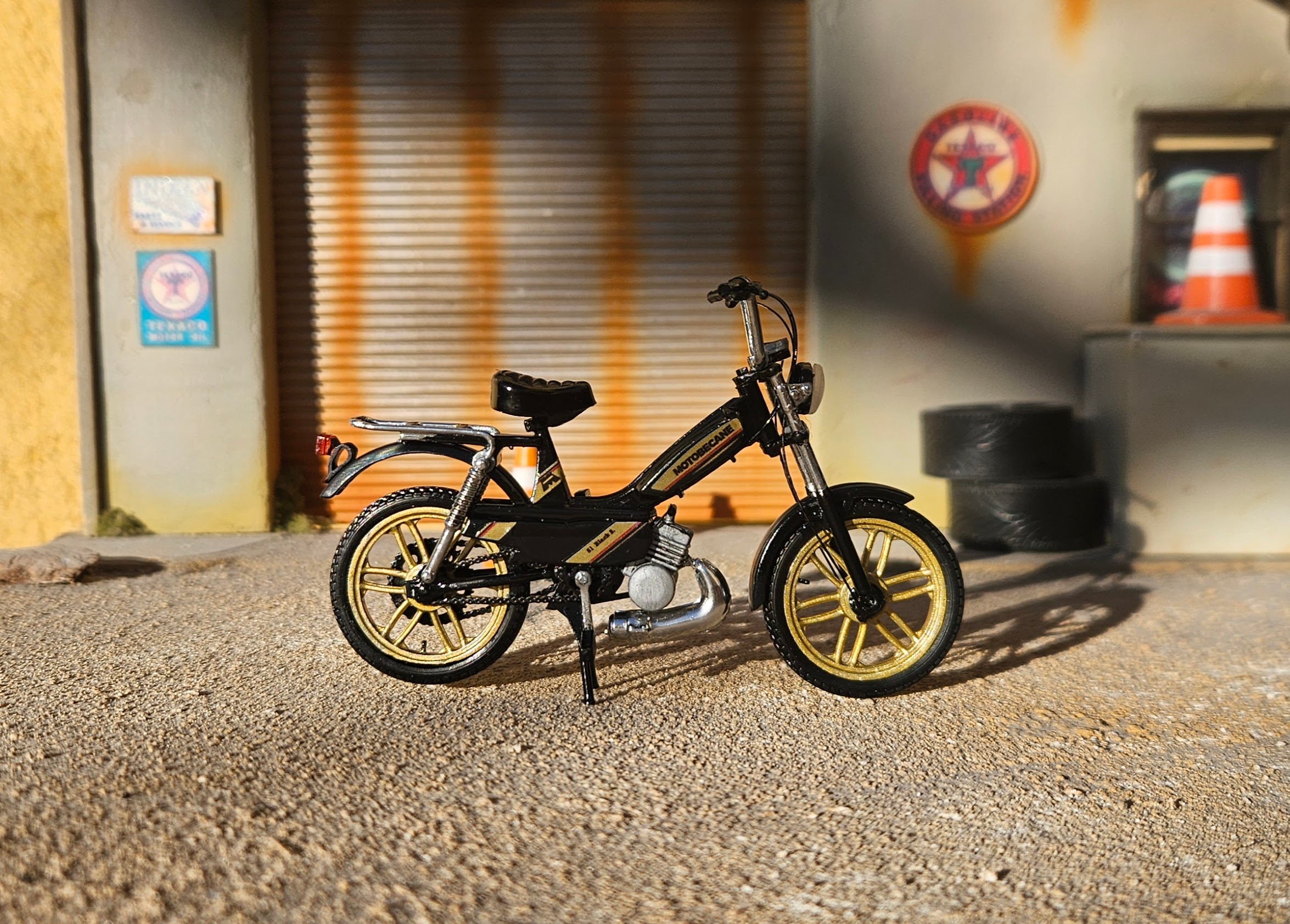 Mbk 51 Black S Noir Et Dore Toute D'origine 1/18