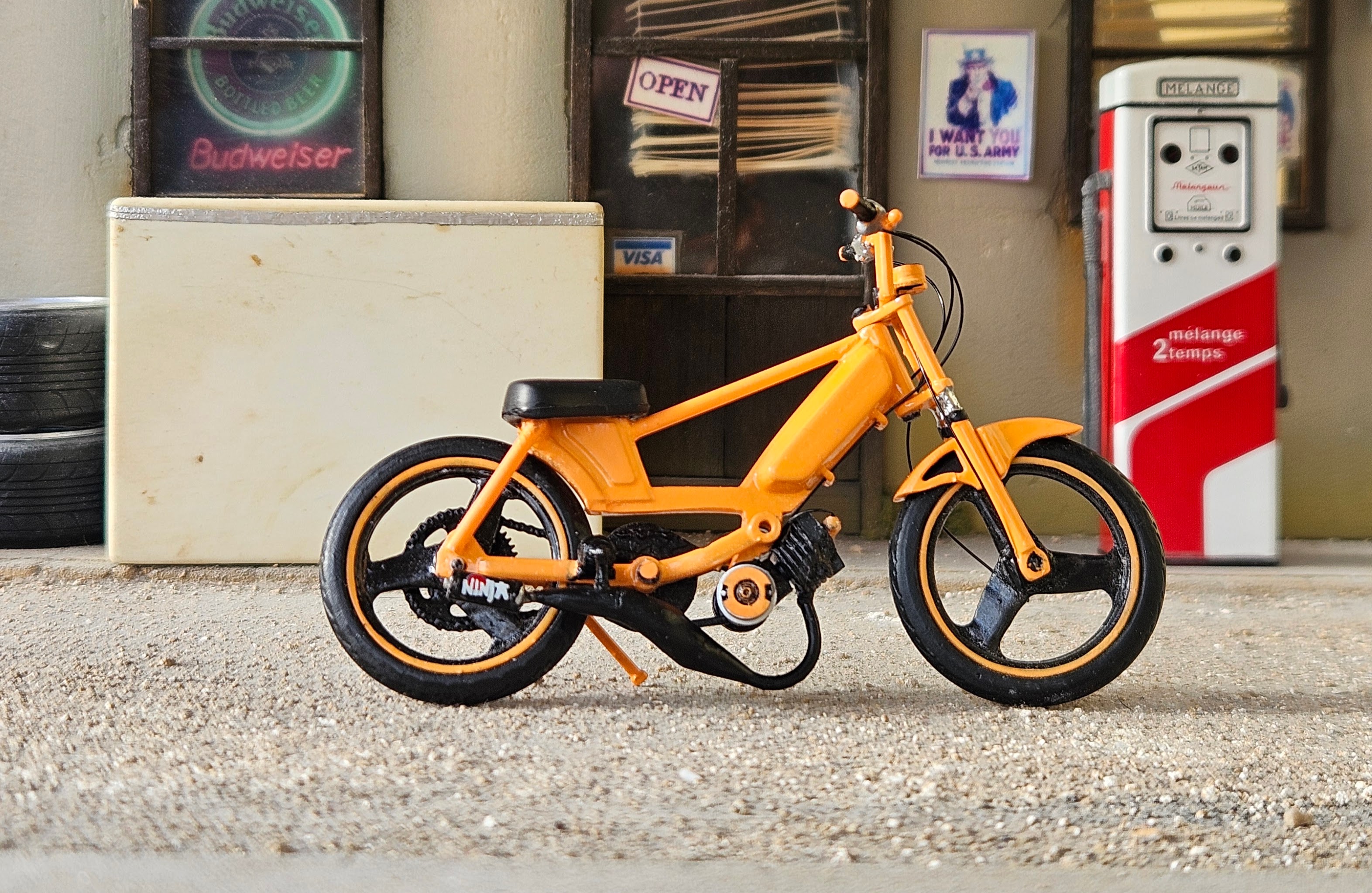 Peugeot 103 Sp Orange Mechanic 1/18