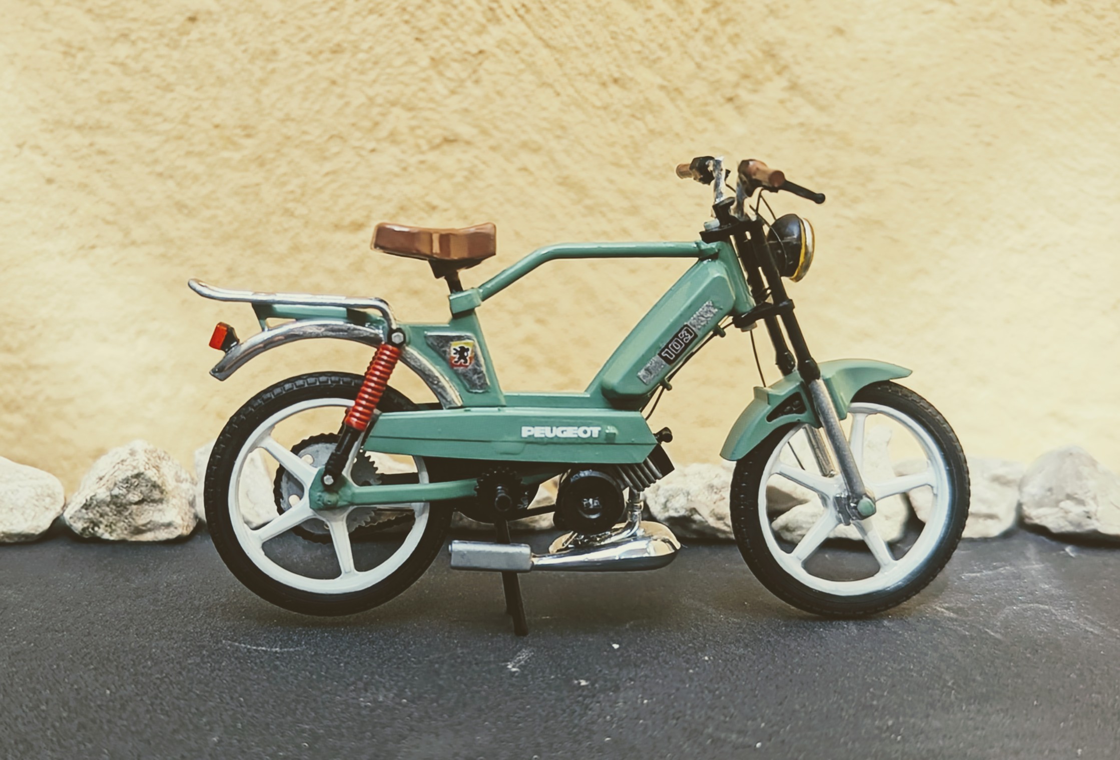 Peugeot 103 Sp Verte Militaire Pot Simonini Verte Militaire 1/18
