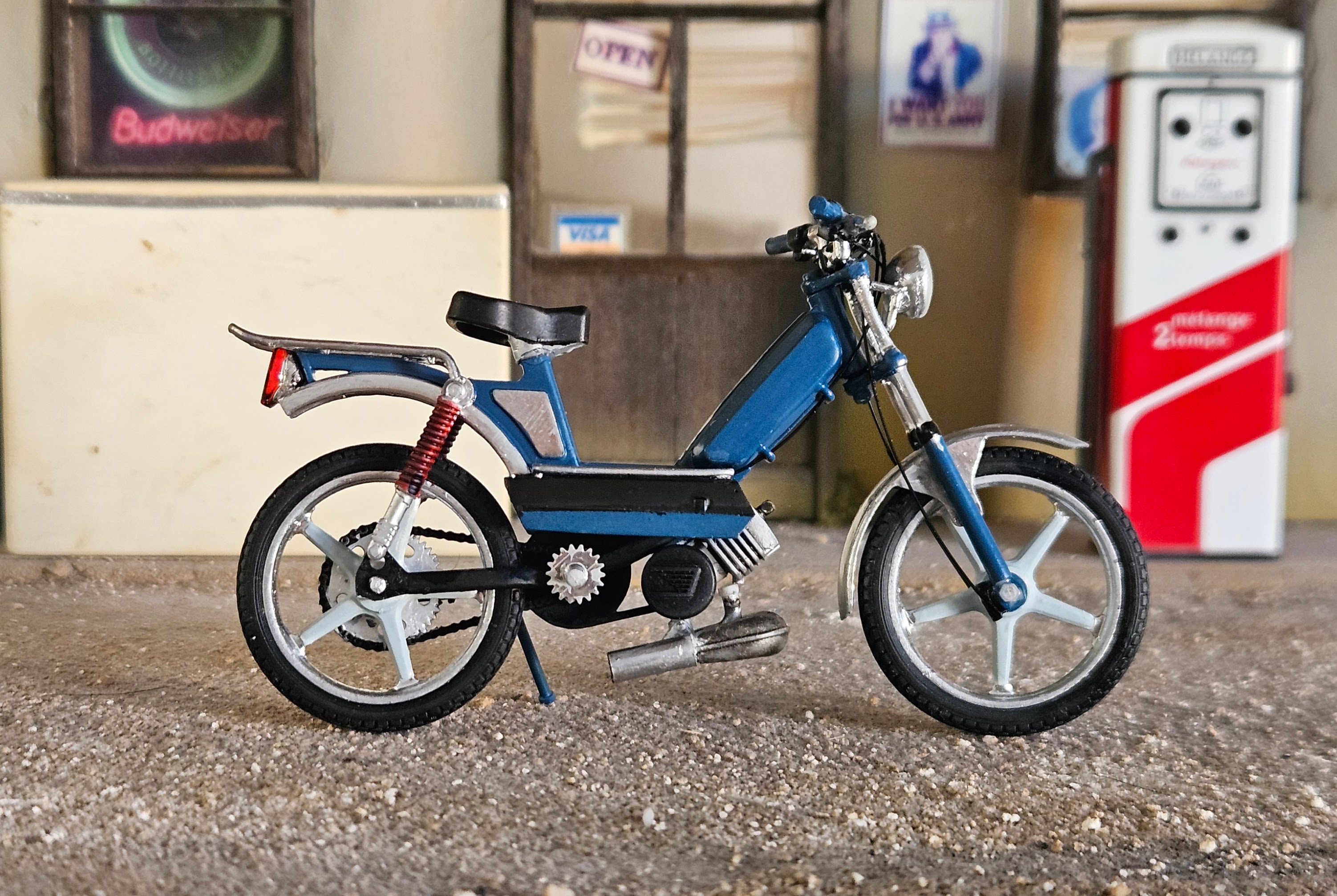 Peugeot 103 Sp Bleu Electronique Amortisseurs Rehausses 1/18