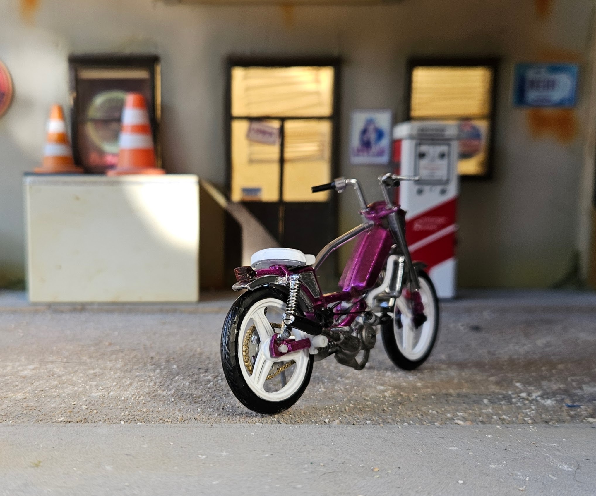 Peugeot 103 Mvl Dark Purple Peinture Metallisee Moteur G2 1/18