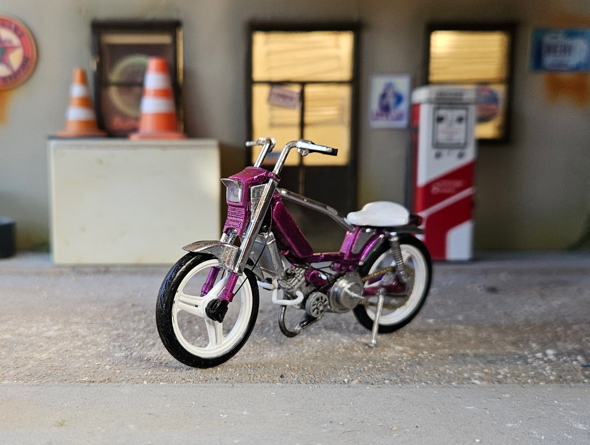 Peugeot 103 Mvl Dark Purple Peinture Metallisee Moteur G2 1/18