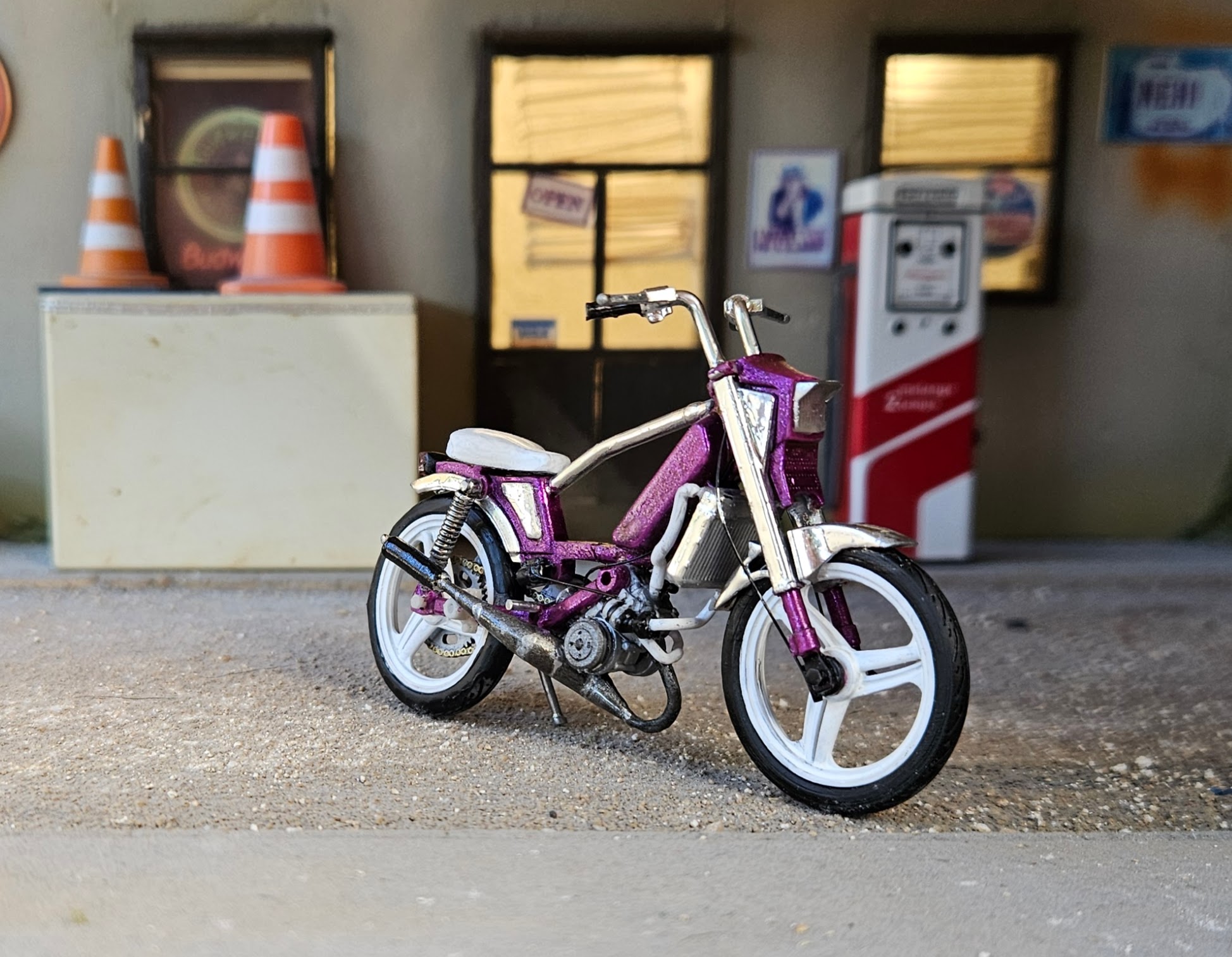 Peugeot 103 Mvl Dark Purple Peinture Metallisee Moteur G2 1/18