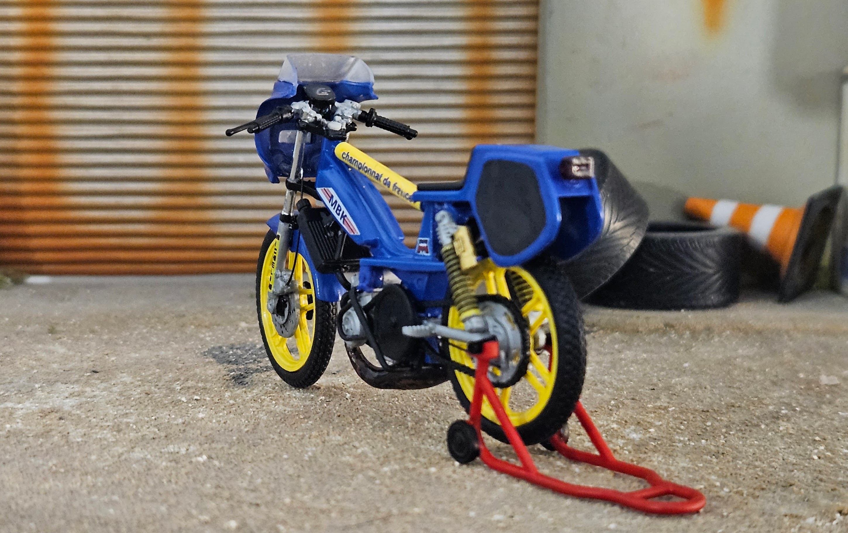 Mbk 51 Cf Bleu Version Course Pot Bidalot 1/18