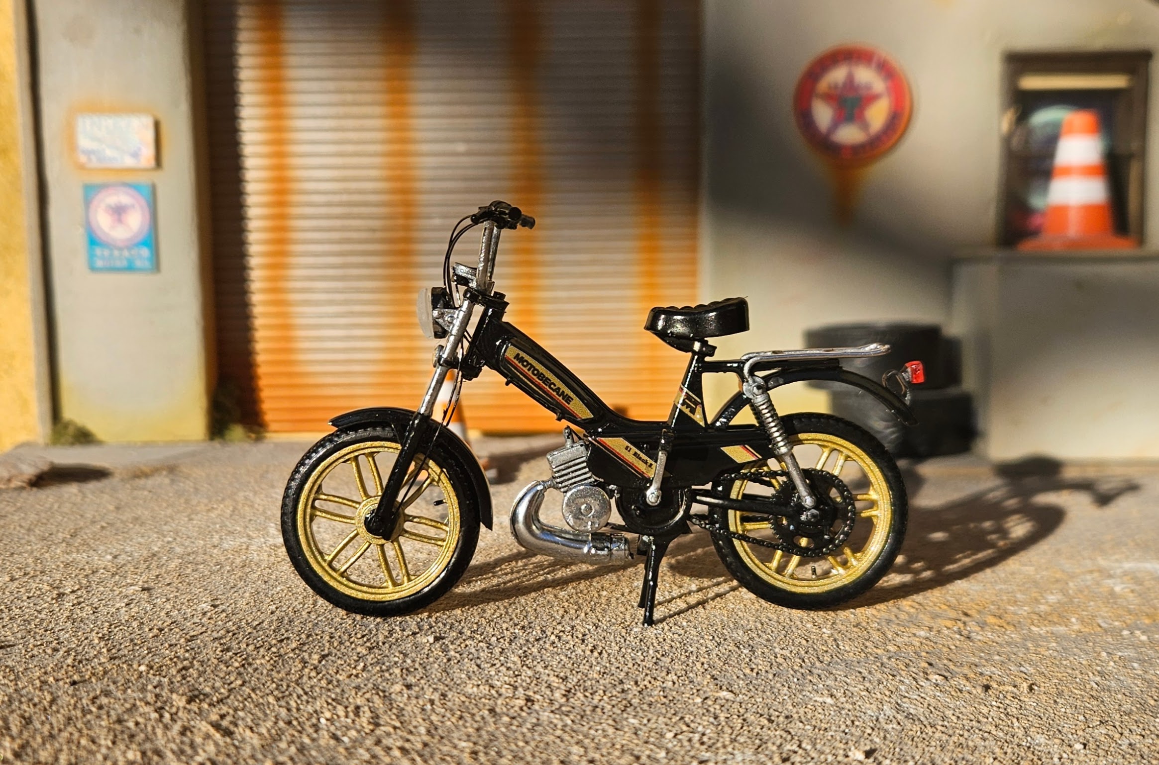 Mbk 51 Black S Noir Et Dore Toute D'origine 1/18