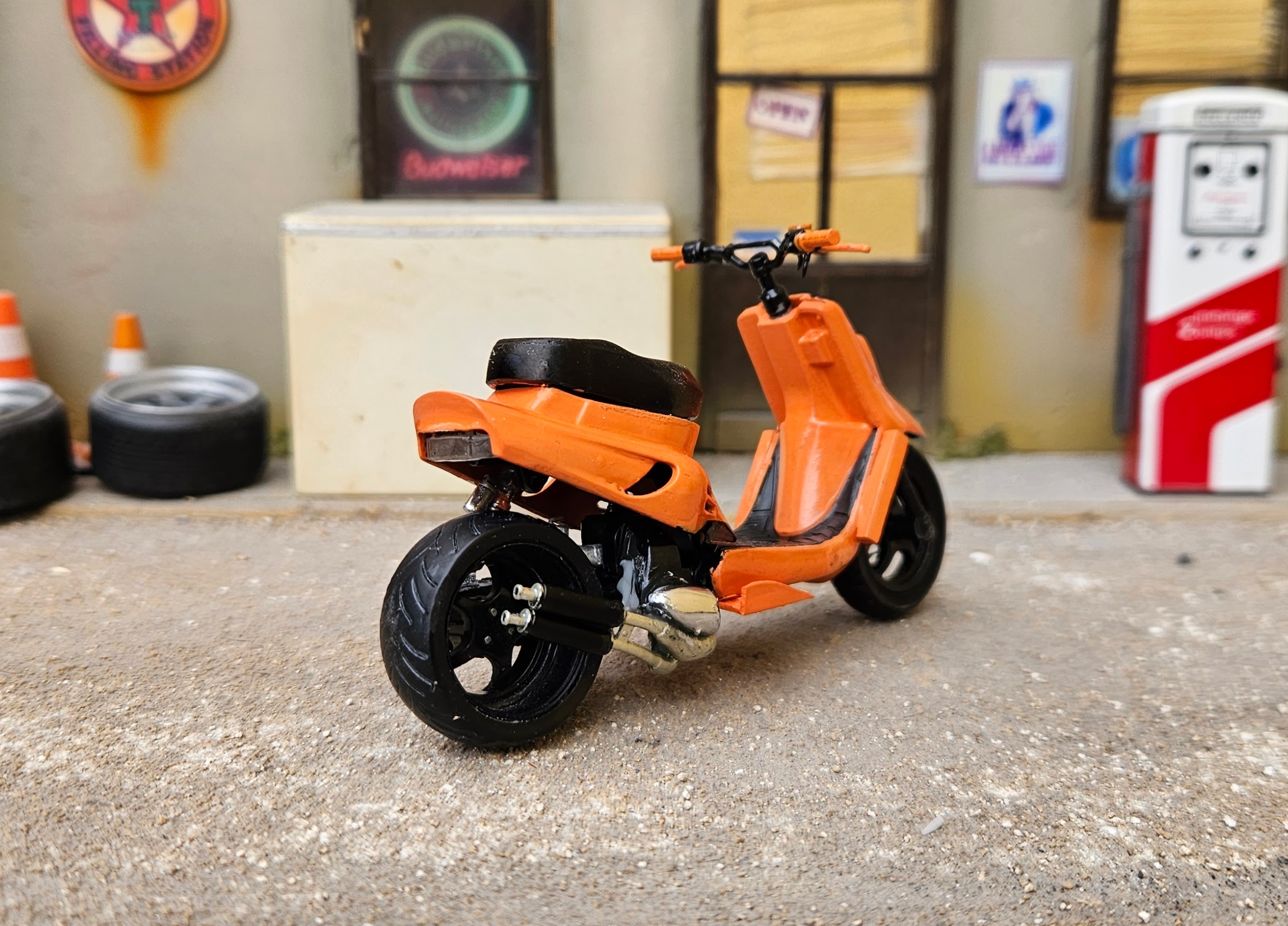 Mbk Booster  Orange Kit Bcd 1/18