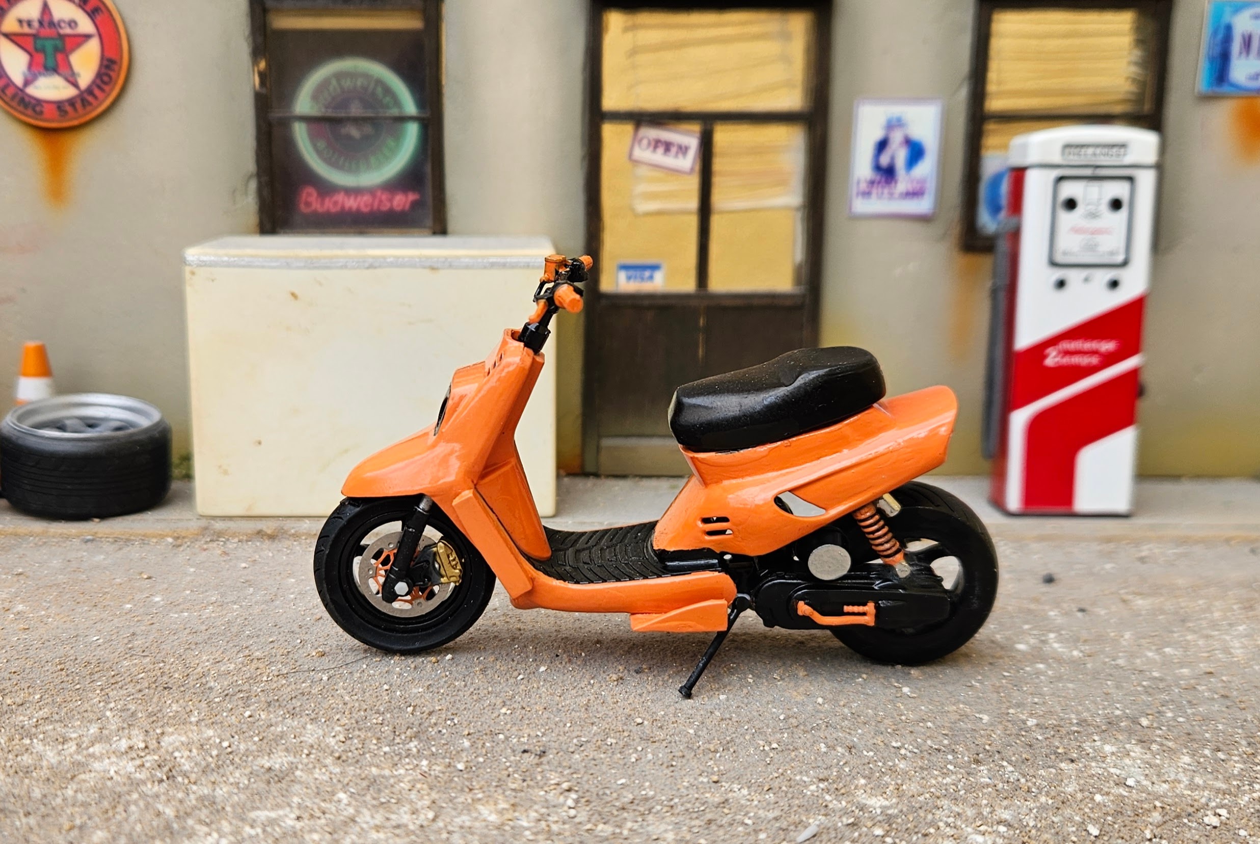 Mbk Booster  Orange Kit Bcd 1/18