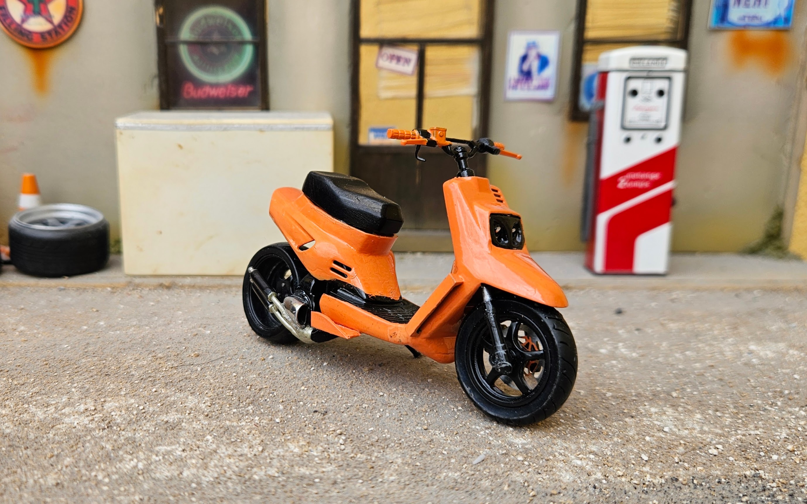 Mbk Booster  Orange Kit Bcd 1/18