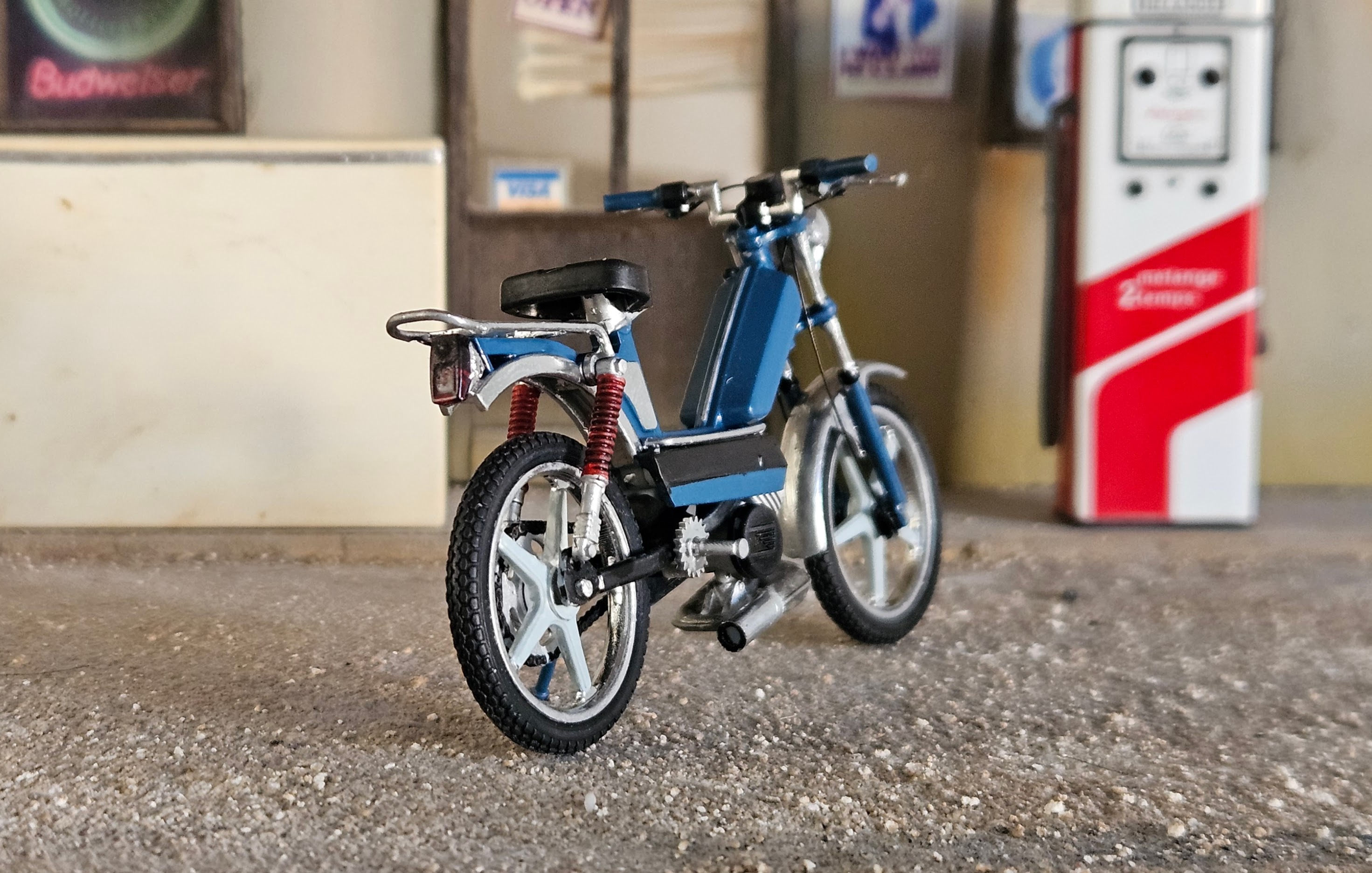 Peugeot 103 Sp Bleu Electronique Amortisseurs Rehausses 1/18