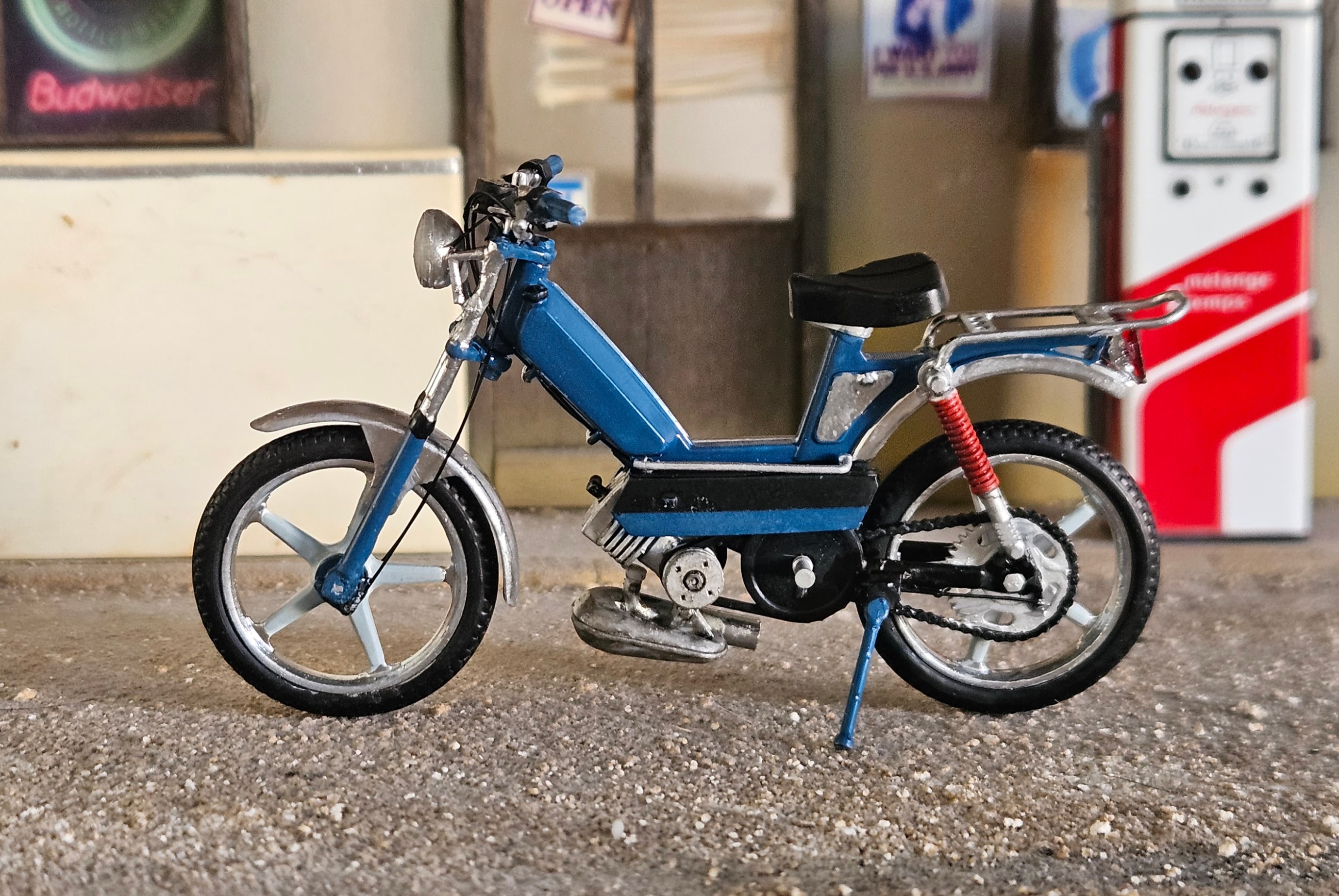 Peugeot 103 Sp Bleu Electronique Amortisseurs Rehausses 1/18