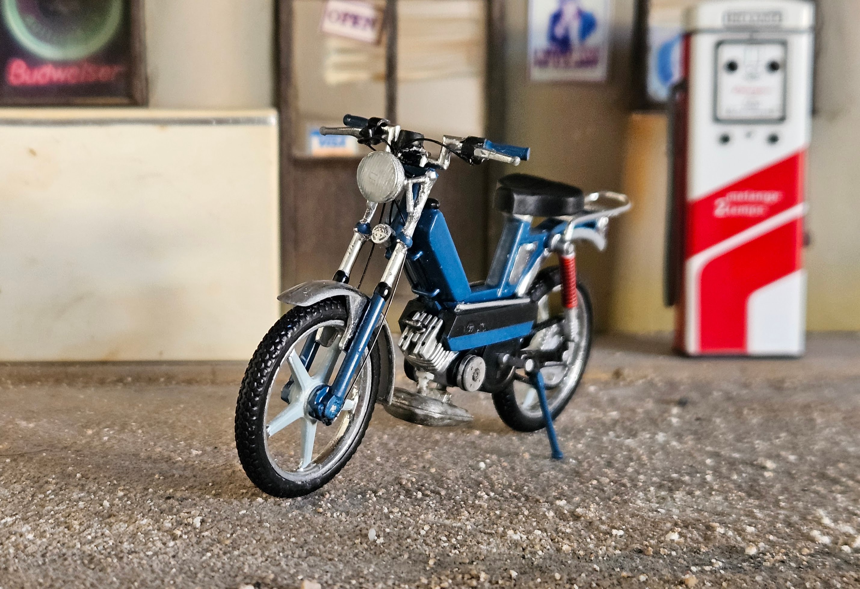 Peugeot 103 Sp Bleu Electronique Amortisseurs Rehausses 1/18