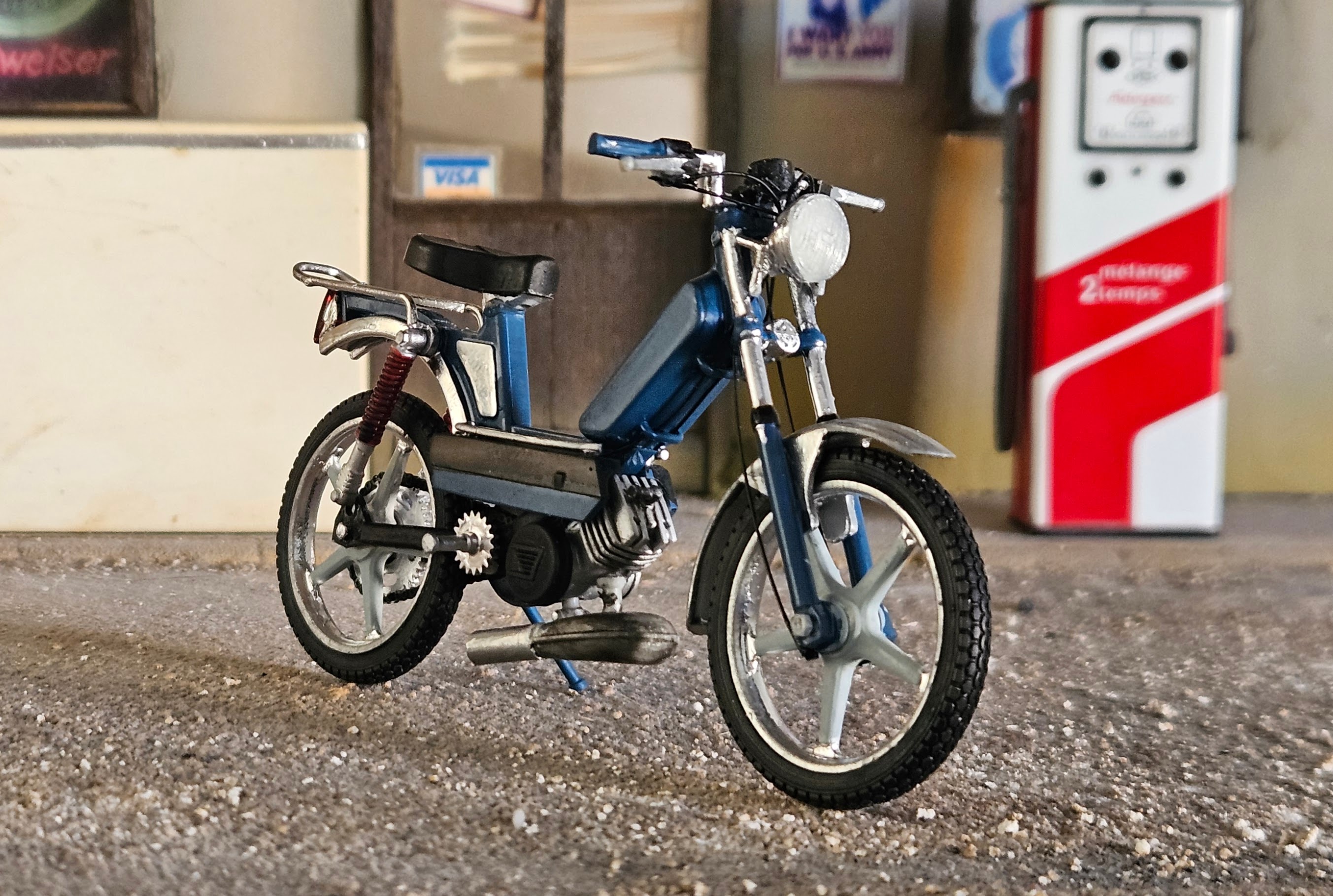 Peugeot 103 Sp Bleu Electronique Amortisseurs Rehausses 1/18