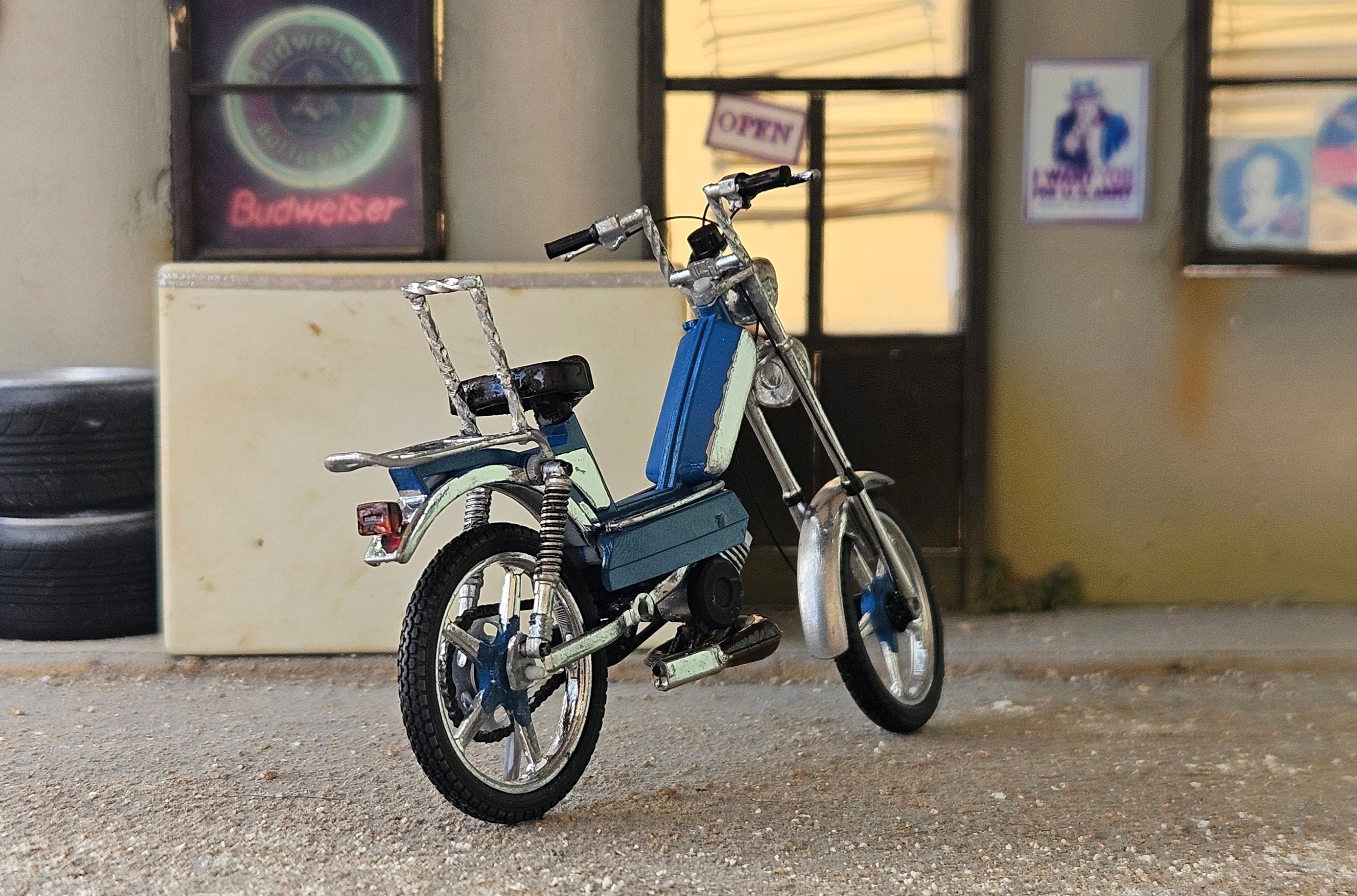 Peugeot 103 Sp Bleu Chopper Pot Serpentin 1/18