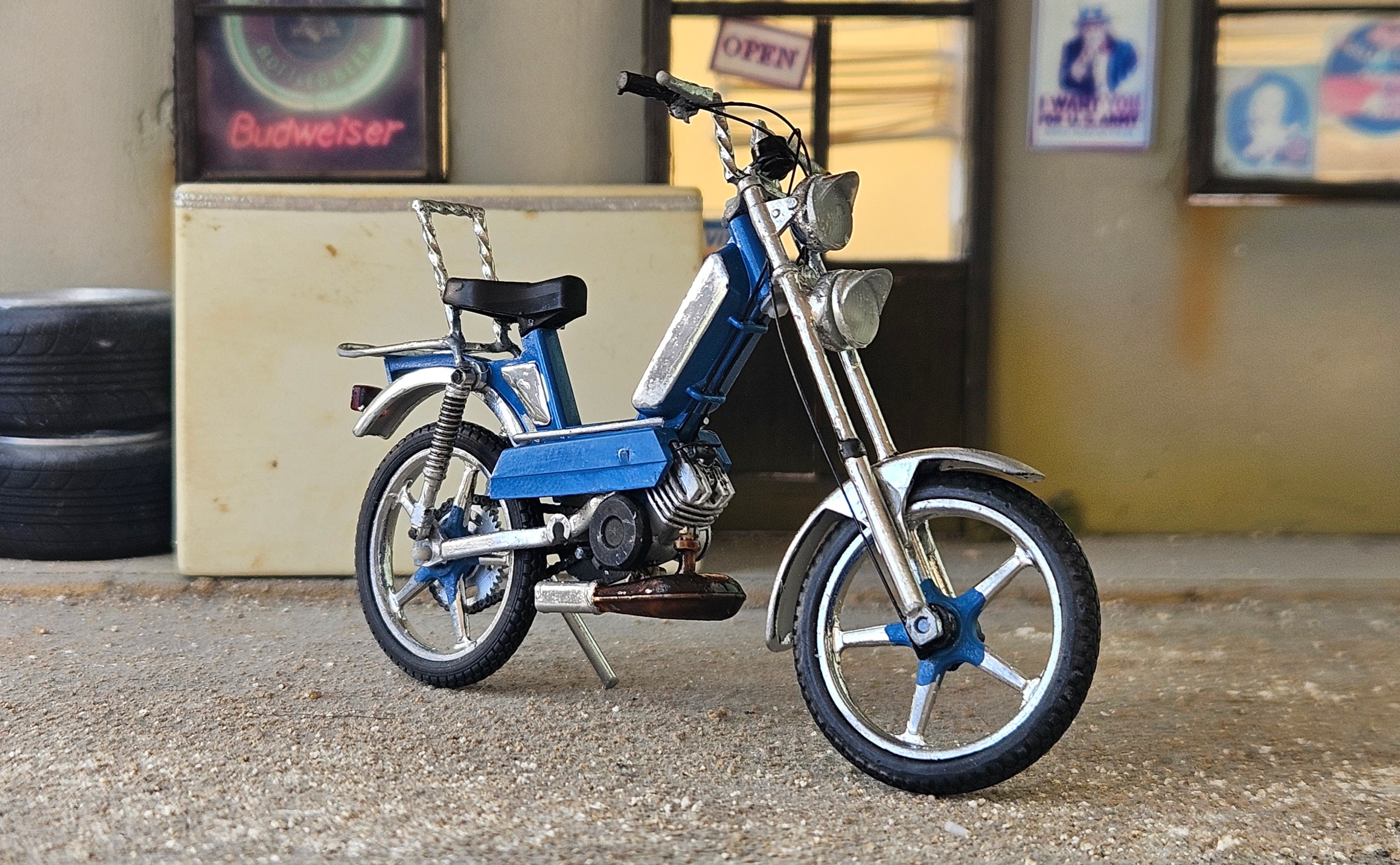 Peugeot 103 Sp Bleu Chopper Pot Serpentin 1/18