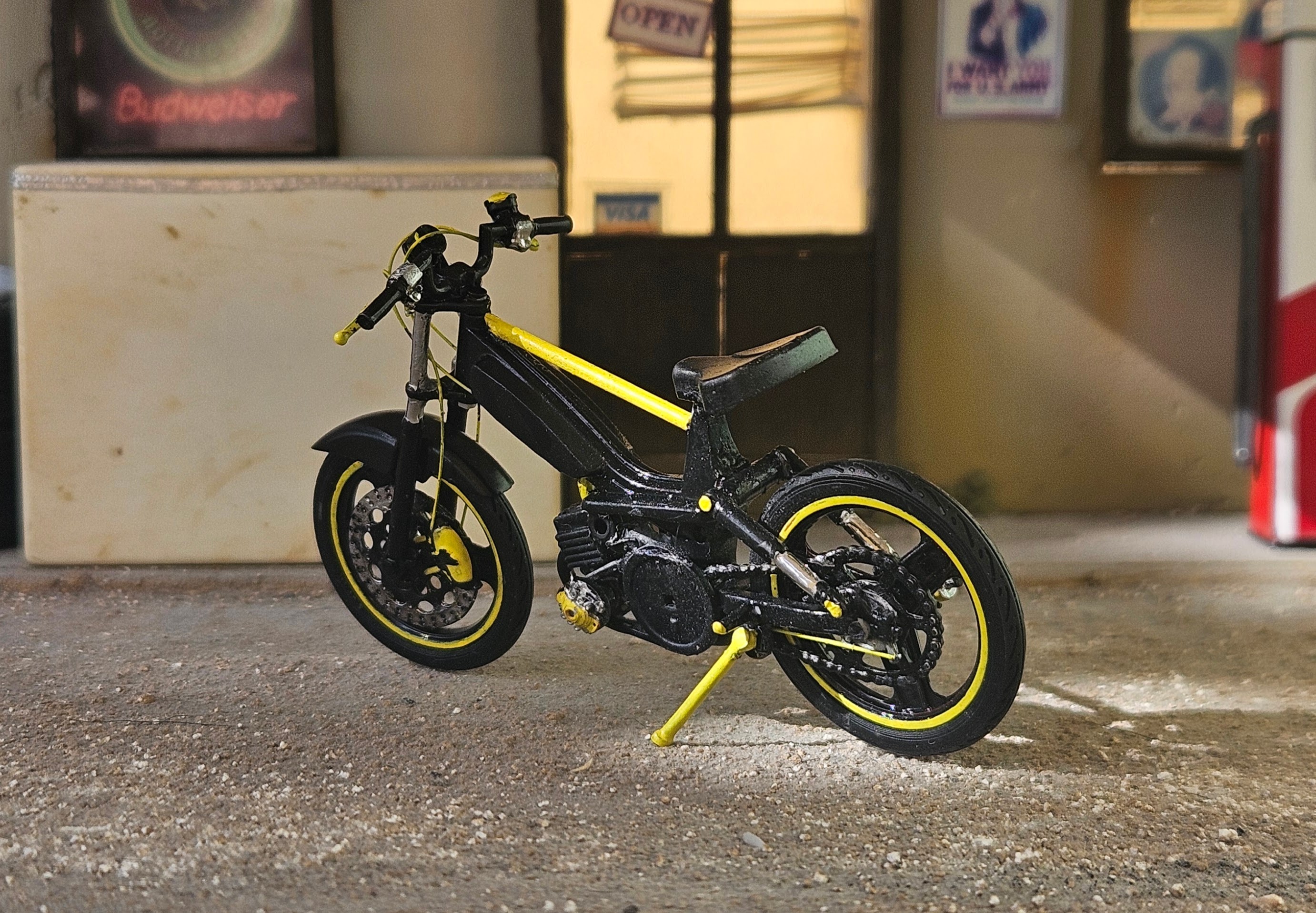Mbk 51  Noir Et Jaune Racer Pot Et Kit Bidalot 1/18