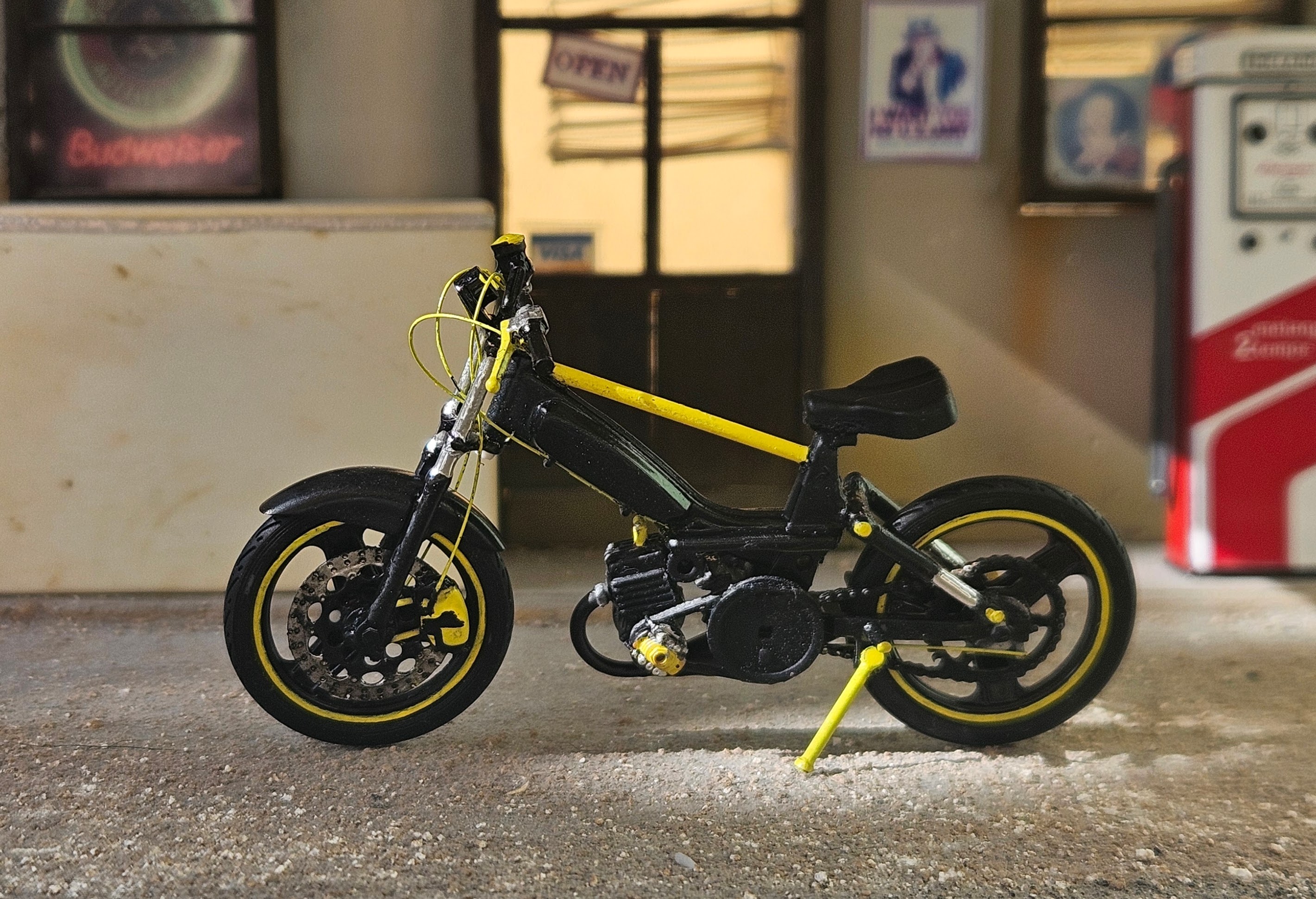 Mbk 51  Noir Et Jaune Racer Pot Et Kit Bidalot 1/18