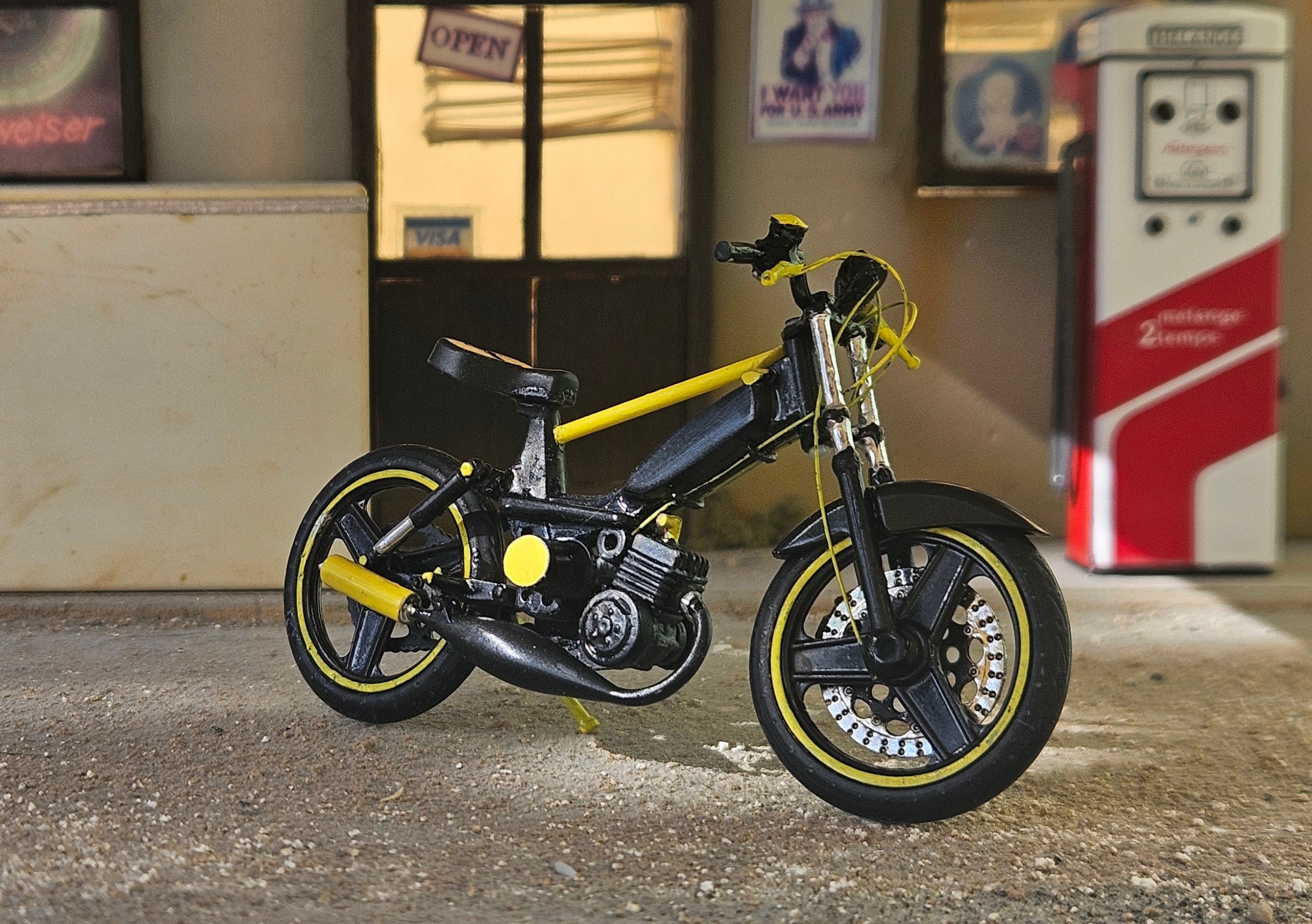 Mbk 51  Noir Et Jaune Racer Pot Et Kit Bidalot 1/18