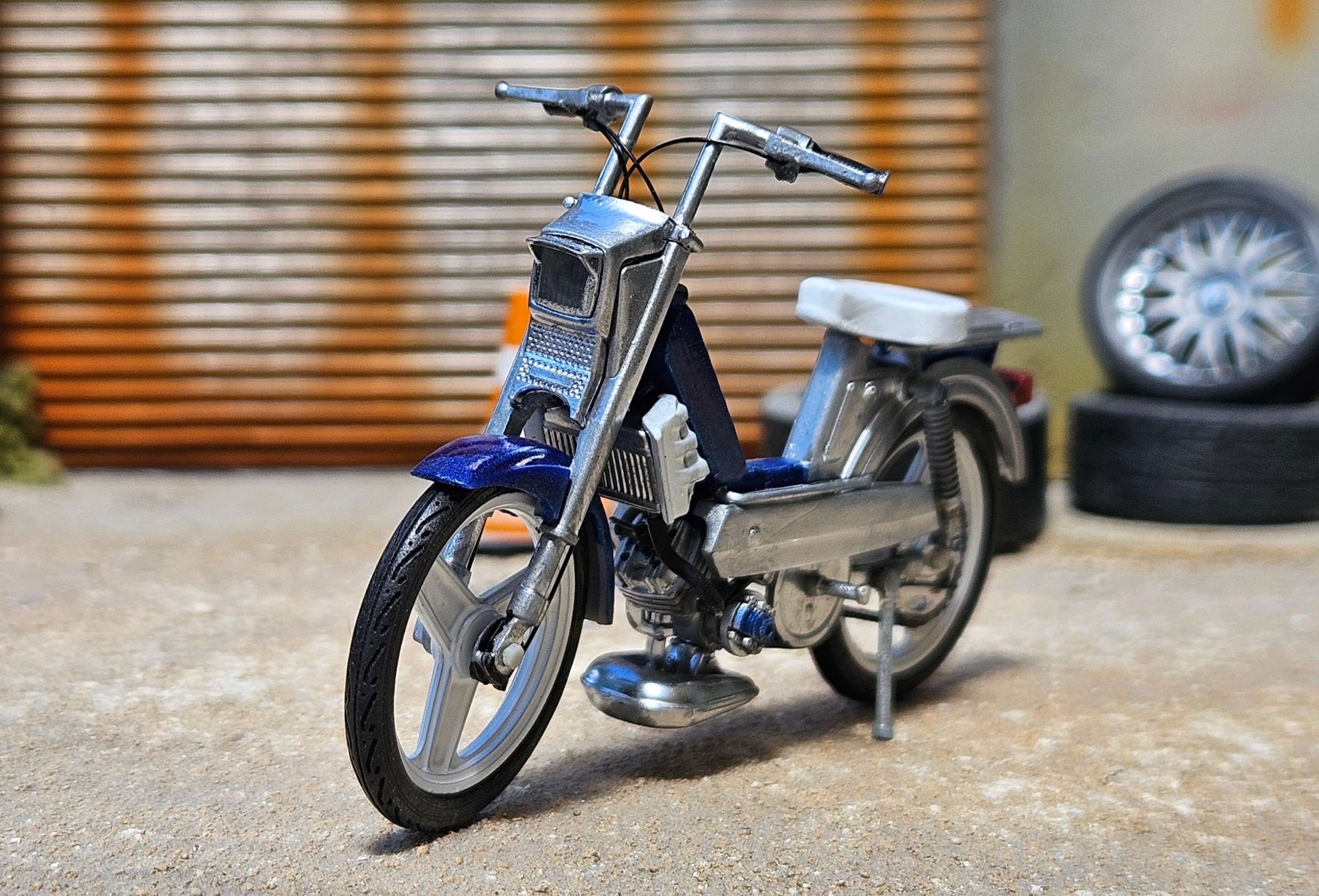 Peugeot 103 Mvl Bleu Et Chrome Pot Serpentin Simonini 1/18