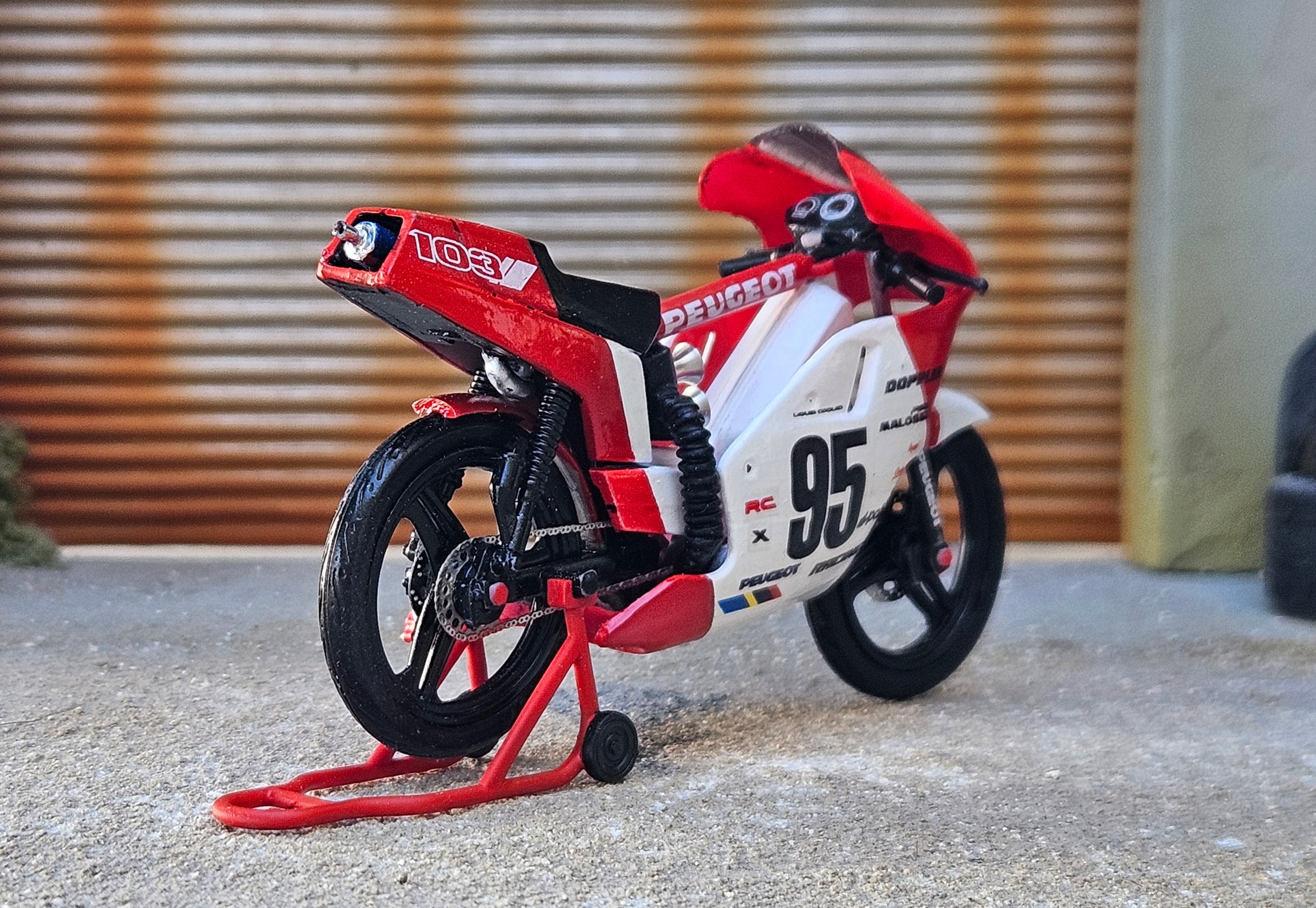 Peugeot 103 Rcx Blanche Rouge Carenage Competition 1/18