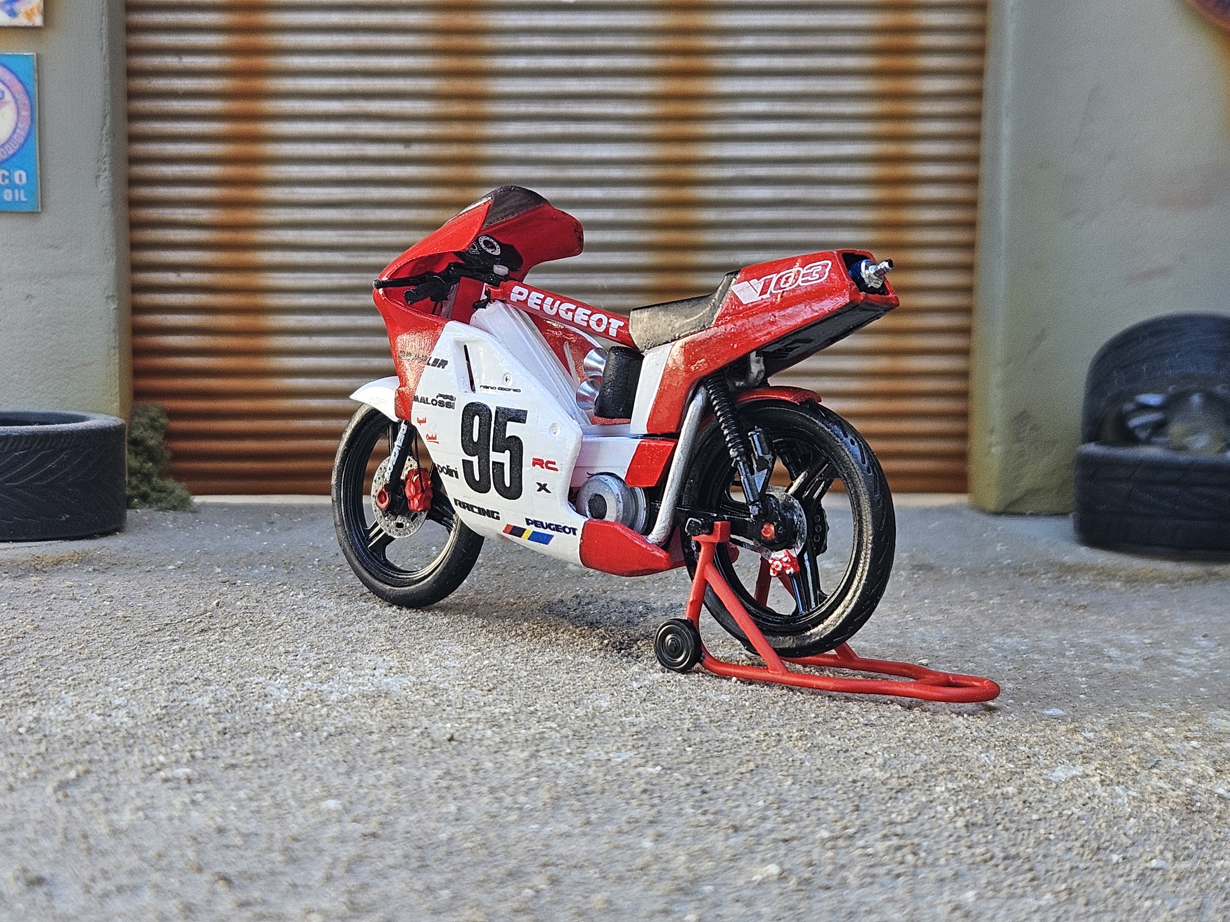 Peugeot 103 Rcx Blanche Rouge Carenage Competition 1/18