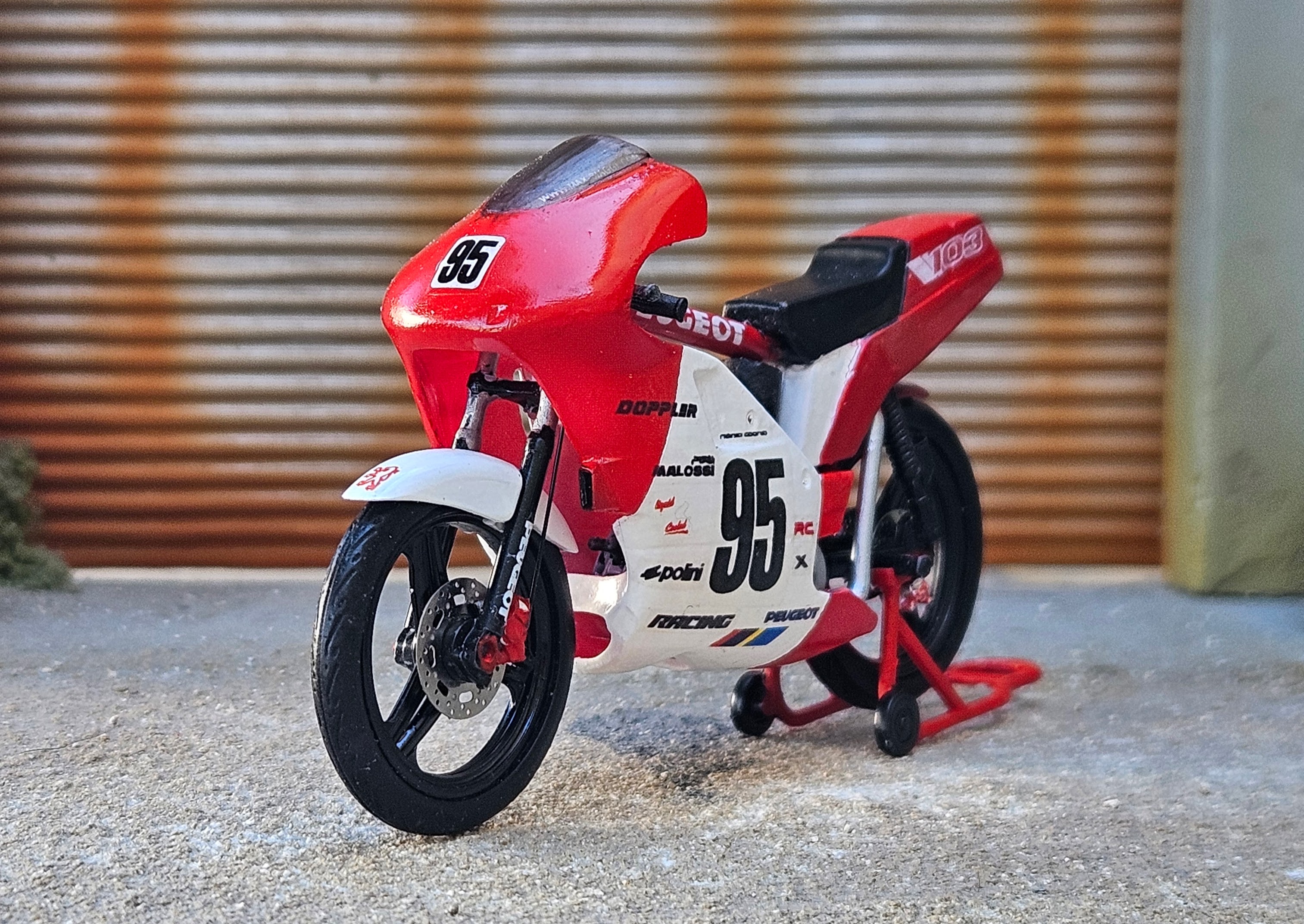 Peugeot 103 Rcx Blanche Rouge Carenage Competition 1/18
