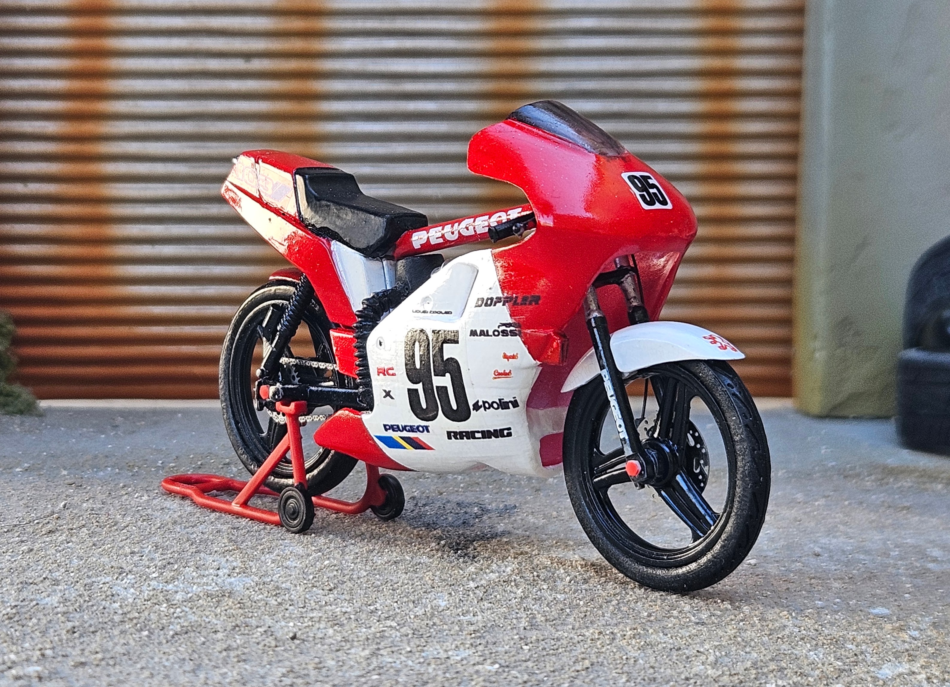 Peugeot 103 Rcx Blanche Rouge Carenage Competition 1/18