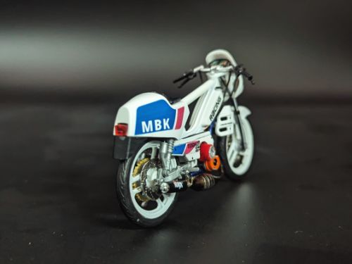 Mbk 51 Magnum Racing White Ceramic Pot Ninja Carte Noire 1/18