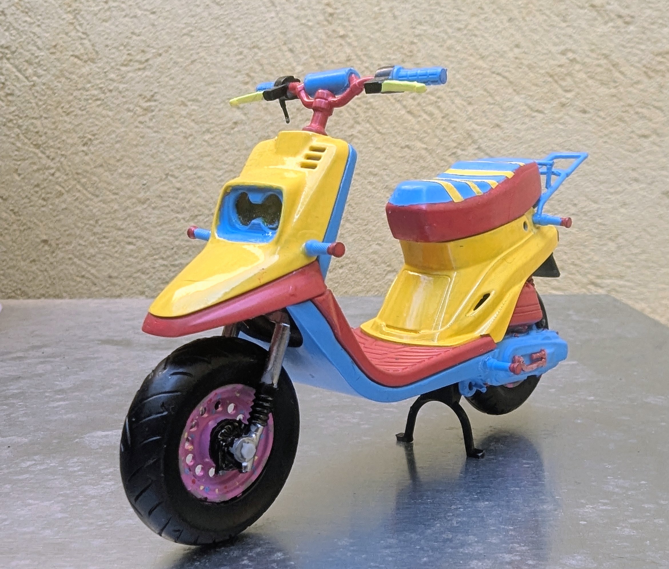 Mbk Booster  Jaune Mbk Booster Simpson 1/18