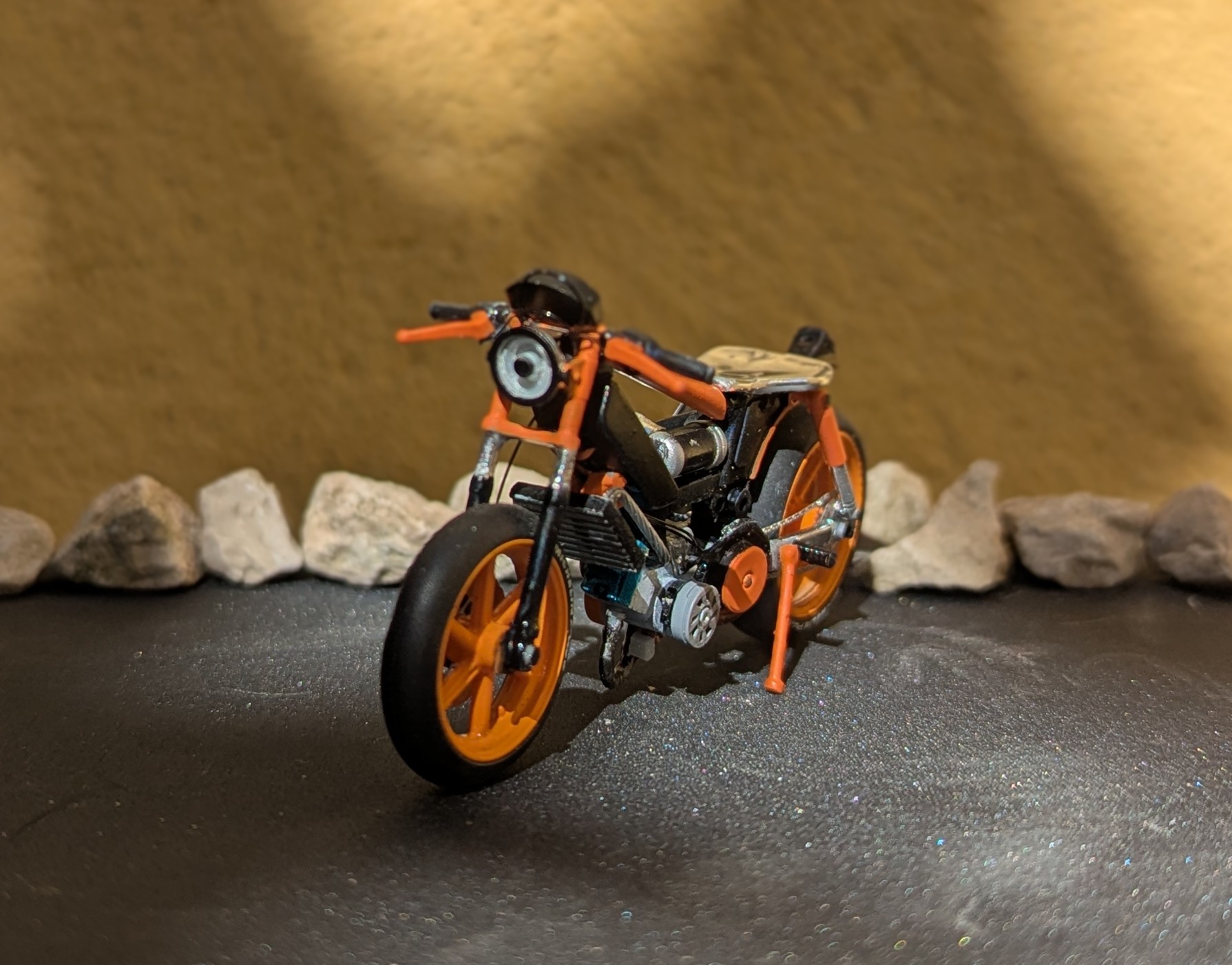 Peugeot 103 Sp Noir Et Orange Peugeot 103 Sp Hybride Mxs Pot Yasuni Noire Orange 1/18