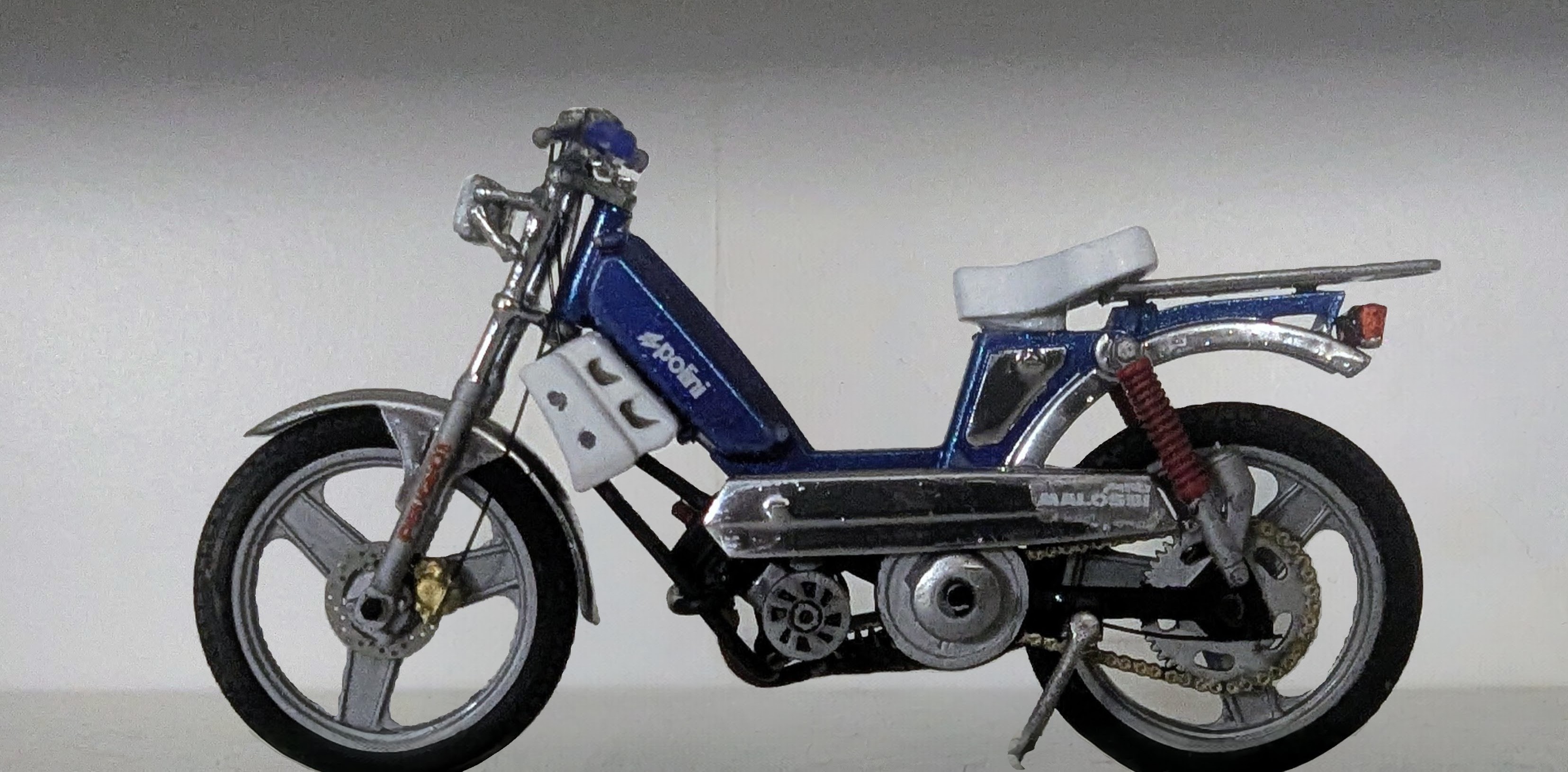 Peugeot 103 Sp Bleu Et Carter Chrome Pot Doppler 1/18