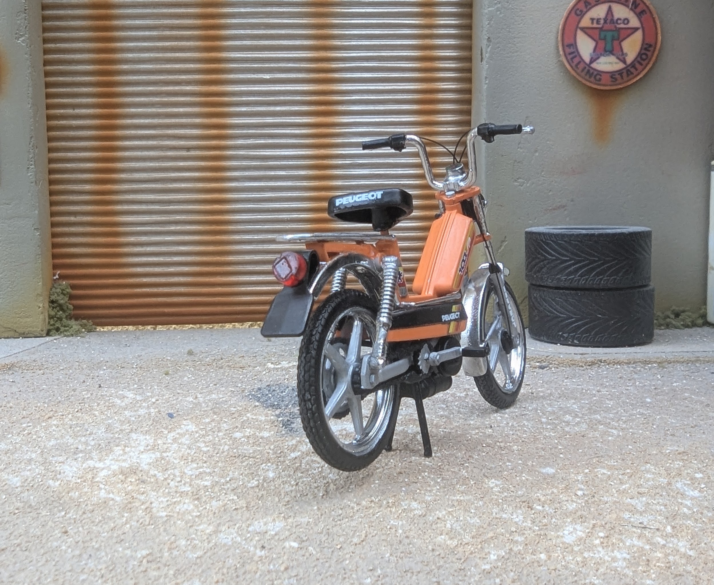 Peugeot 103 Sp Orange Entierement Origine 1/18