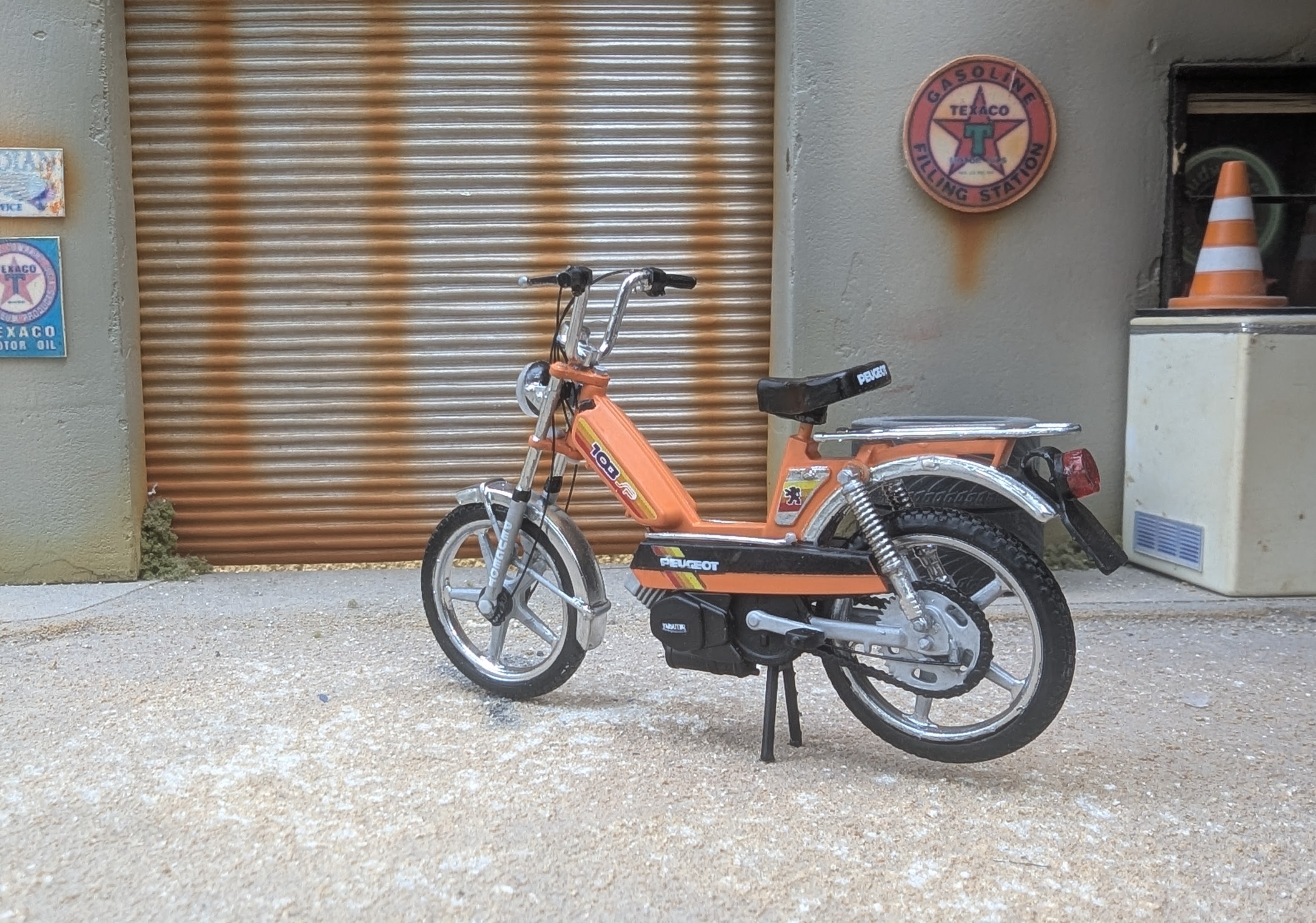 Peugeot 103 Sp Orange Entierement Origine 1/18