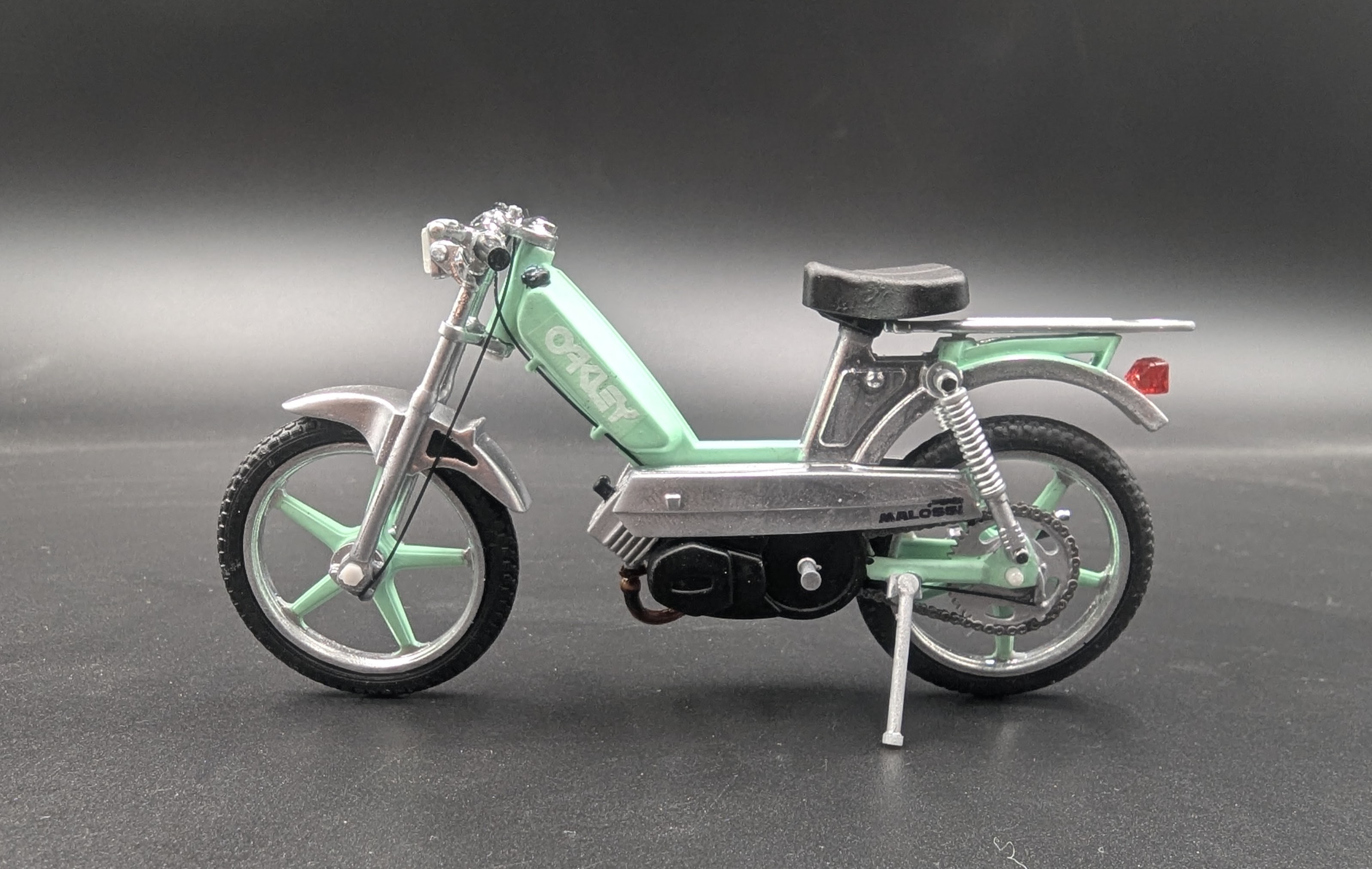 Peugeot 103 Sp Verte Chrome Pot Ninja G1 Cartouche Carte Noire 1/18
